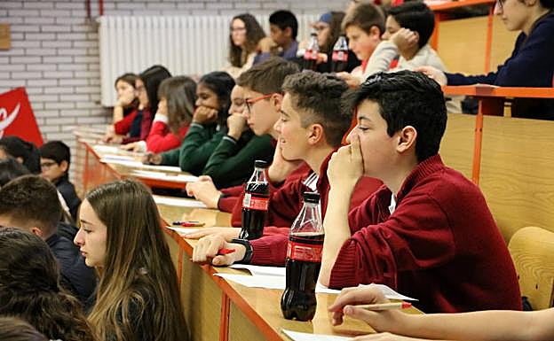 Un total de 160 jóvenes de 30 centros participan en el concurso de relato corto de Coca Cola