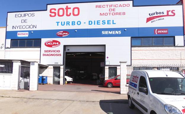 Entrada a uno de los talleres de Soto.