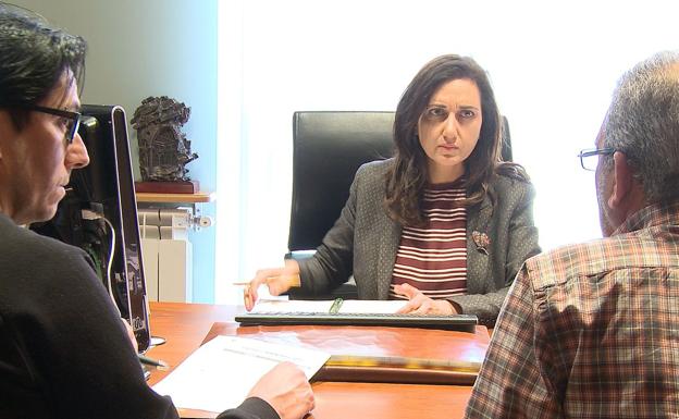 Alicia Gallego, durante un encuentro en el despacho de alcaldía.