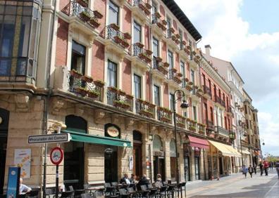 Imagen secundaria 1 - Evolución de la calle Ancha de la capital. 