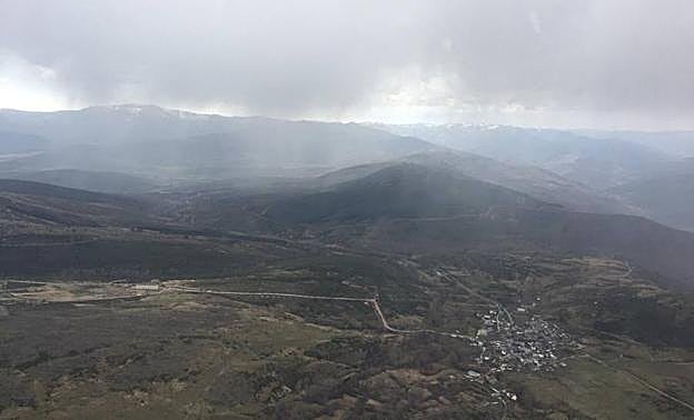 Imagen aérea de las precipitaciones caídas sobre la zona calcinada. 