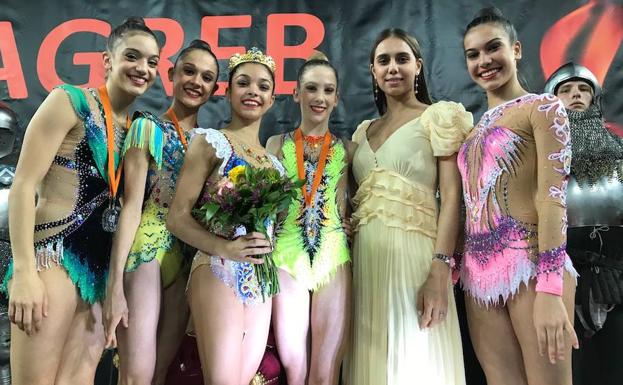 Las integrantes del Ritmo, con sus premios en Zagreb.