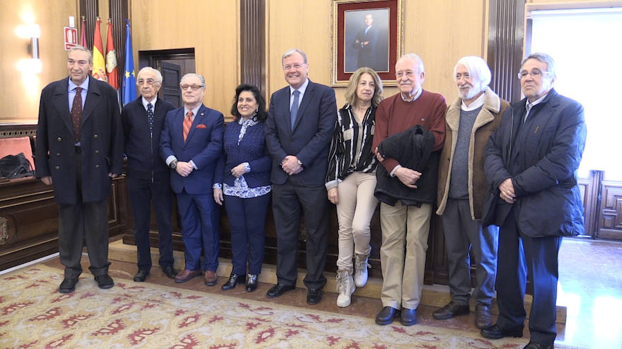 Fotos: Los miembros de la primera corporación municipal de la democracia se han vuelto a reunir con motivo del cuarenta aniversario de las primeras elecciones municipales de la democracia