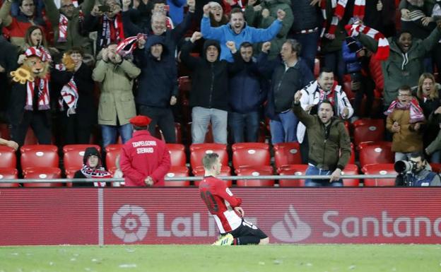 Muniain celebra su gol 'in extremis' al Levante.