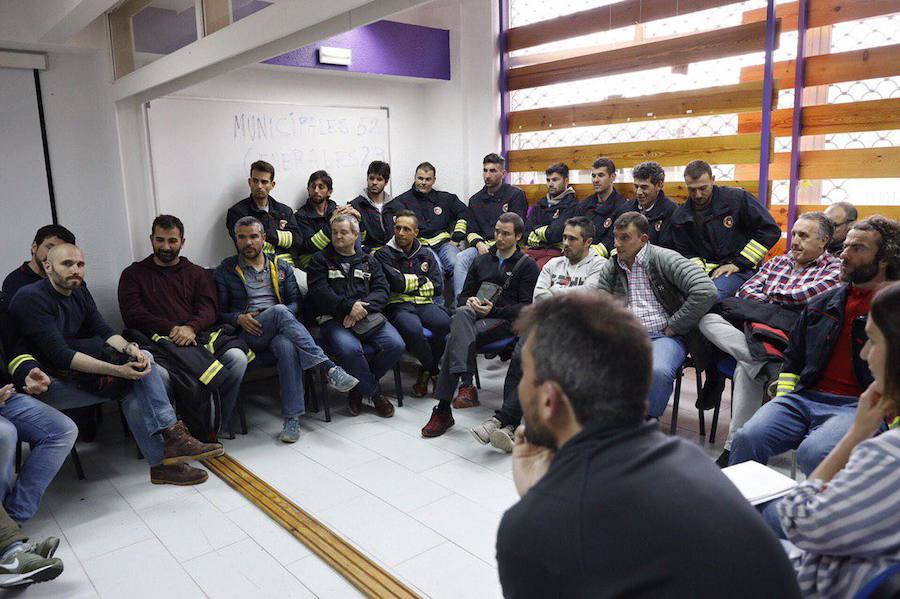 Fotos: Podemos mantiene una reunión con Bomberos de todo el país