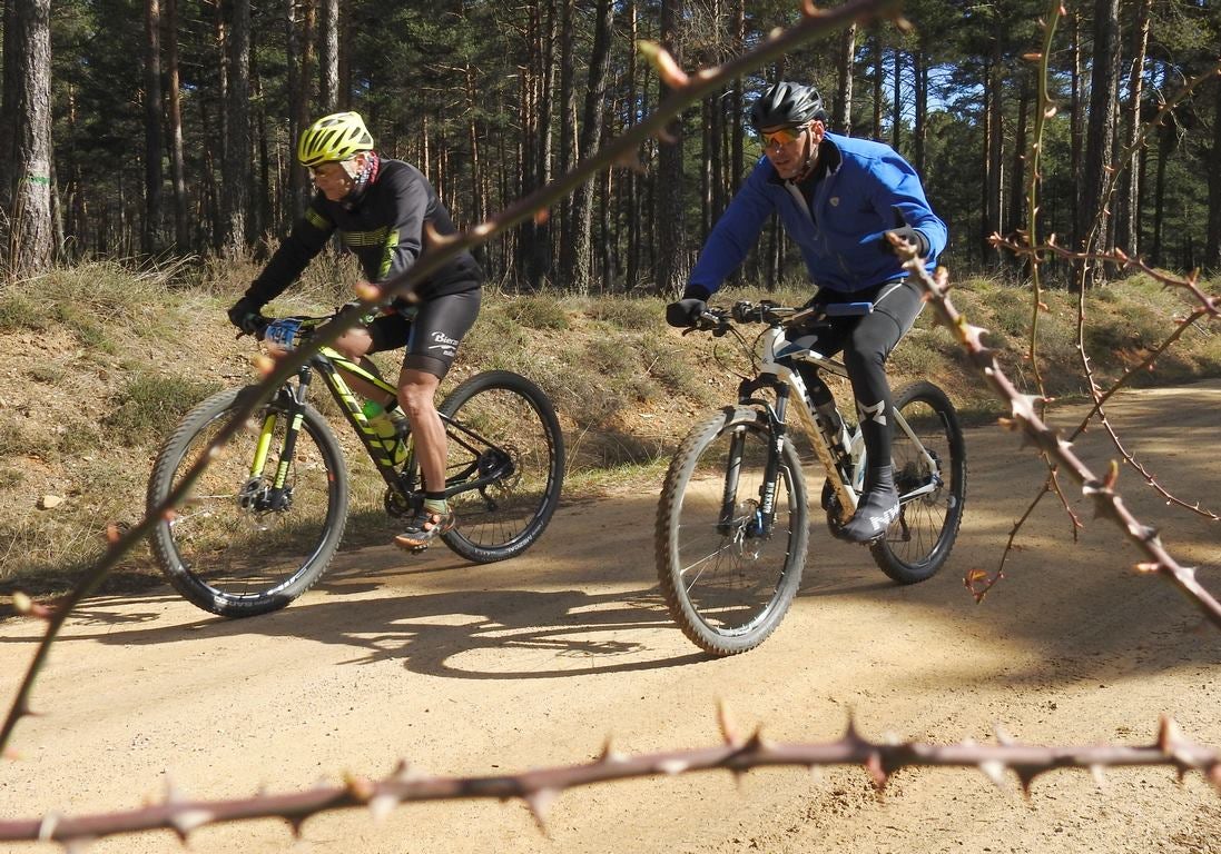 700 corredores se citan en la Power Race 2019 con la presencia de numeroso público y que ha tenido al exprofesional Santiago Blanco Gil como gran protagonista