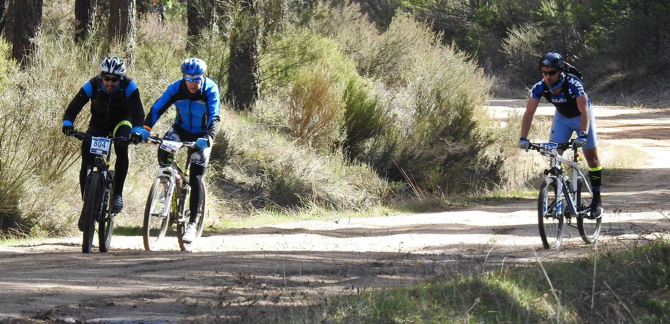 700 corredores se citan en la Power Race 2019 con la presencia de numeroso público y que ha tenido al exprofesional Santiago Blanco Gil como gran protagonista