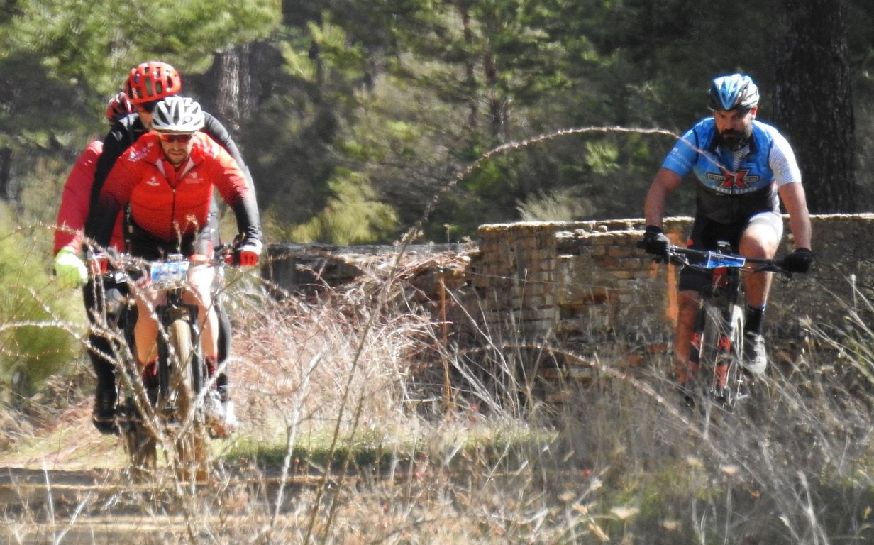 700 corredores se citan en la Power Race 2019 con la presencia de numeroso público y que ha tenido al exprofesional Santiago Blanco Gil como gran protagonista