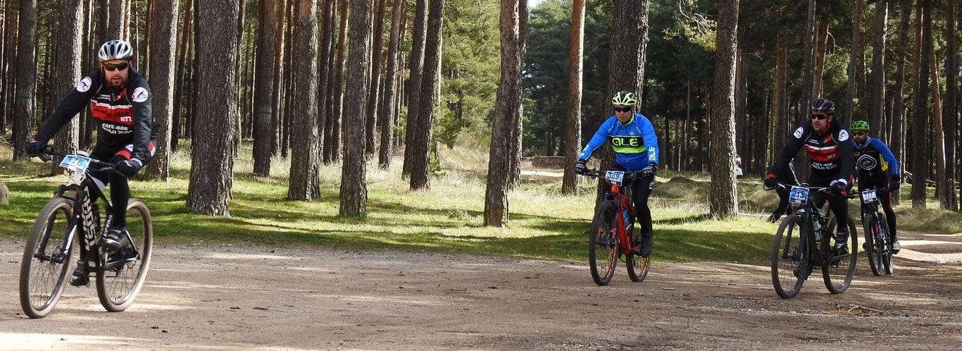 700 corredores se citan en la Power Race 2019 con la presencia de numeroso público y que ha tenido al exprofesional Santiago Blanco Gil como gran protagonista