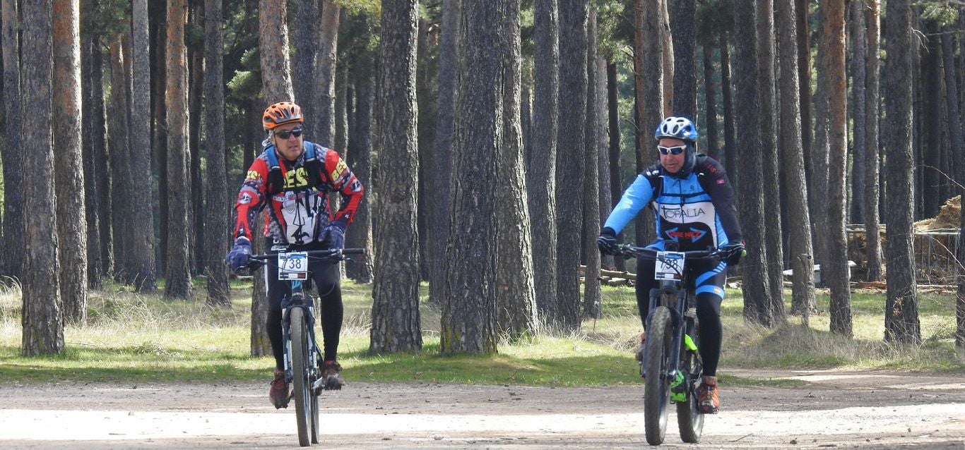 700 corredores se citan en la Power Race 2019 con la presencia de numeroso público y que ha tenido al exprofesional Santiago Blanco Gil como gran protagonista