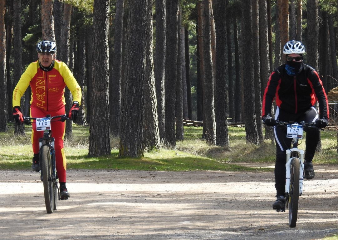 700 corredores se citan en la Power Race 2019 con la presencia de numeroso público y que ha tenido al exprofesional Santiago Blanco Gil como gran protagonista