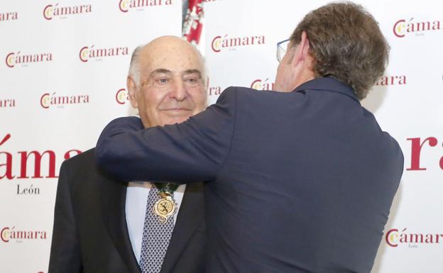 Manuel Lamelas, durante un reconocimiento de la Cámara de Comercio de León.