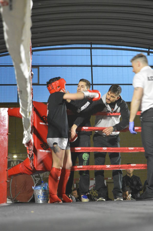 Centenares de personas se reunieron en un evento único y diferente de k 1, muay-thai, brazilian jiu-jítsu y capoeira reflejando el buen momento que vive estos deportes en León.