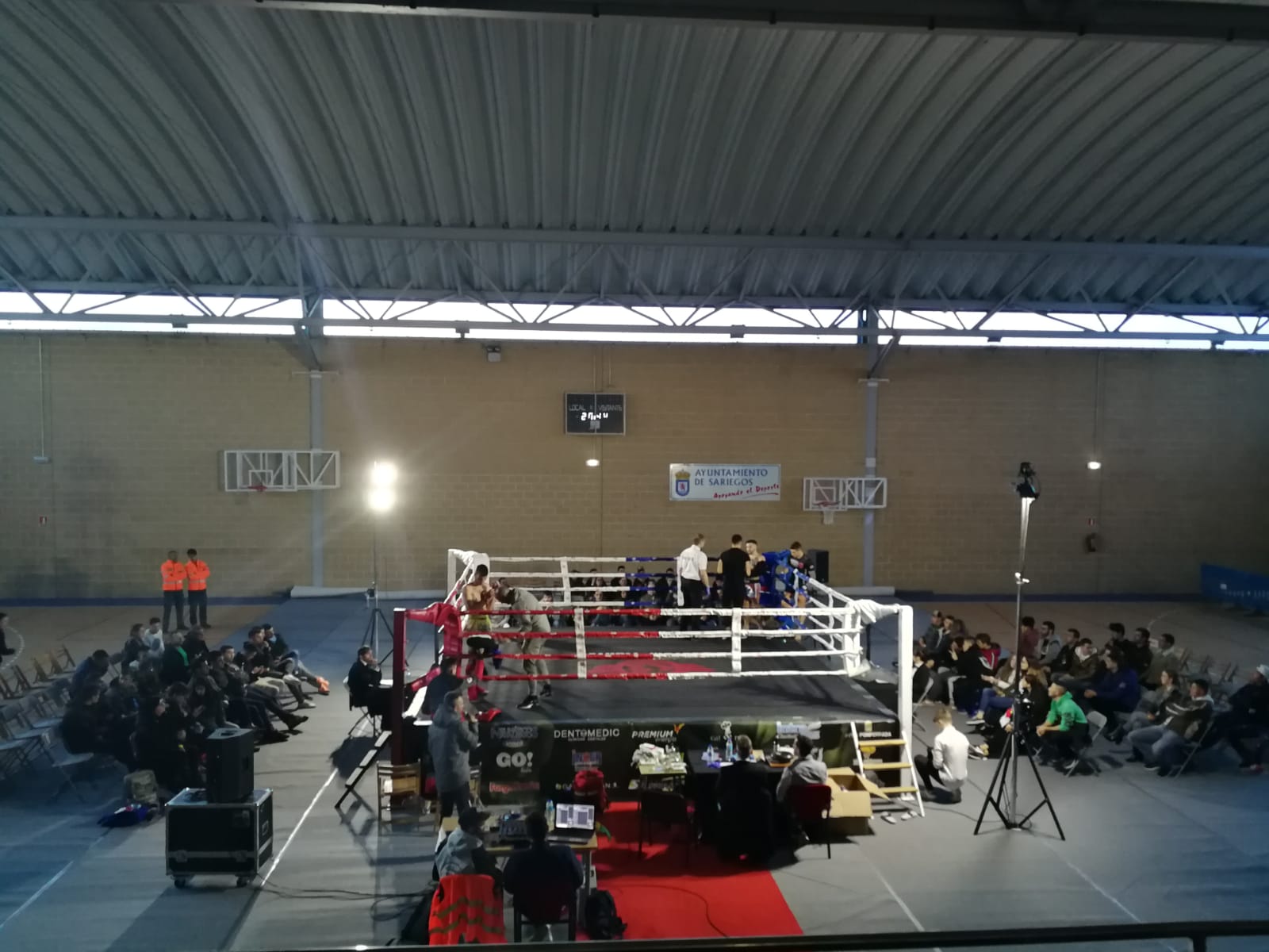 Centenares de personas se reunieron en un evento único y diferente de k 1, muay-thai, brazilian jiu-jítsu y capoeira reflejando el buen momento que vive estos deportes en León.