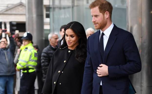 Meghan y Enrique, duques de Sussex, en un acto oficial en Londres a mediados de marzo.