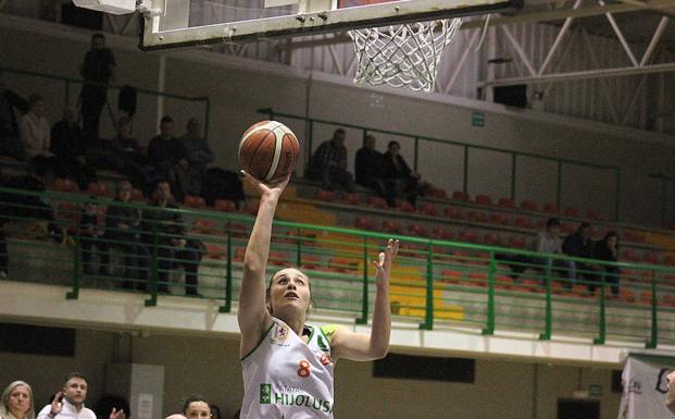 Marta Canella, en un partido con el Patatas Hijolusa.