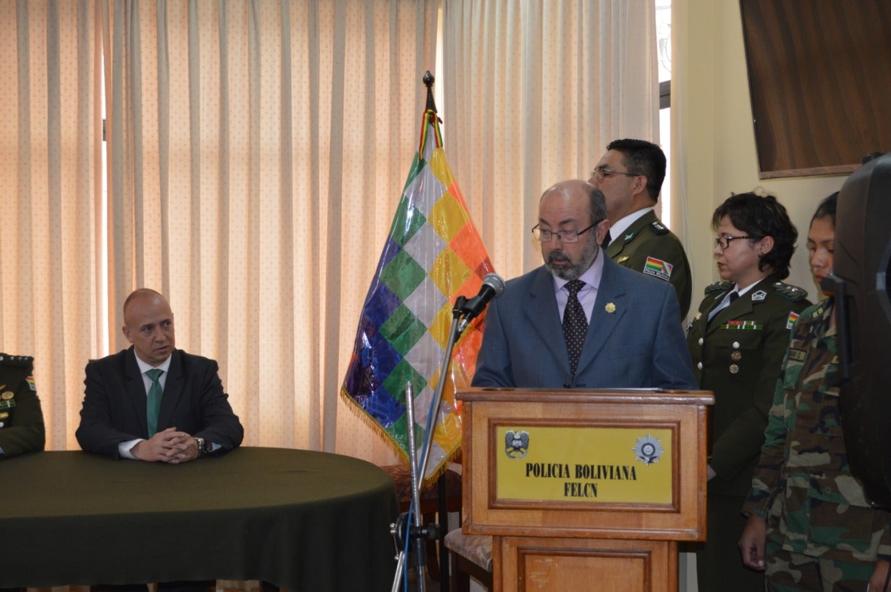 Fotos: El leonés Juan Carlos Villa, condecorado en Bolivia