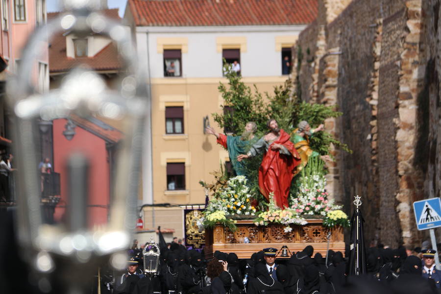 Fotos: Imágenes de la procesión del Cristo del Gran Poder en León