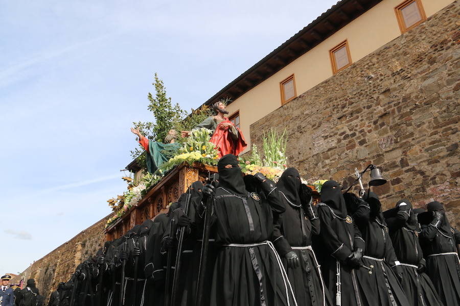 Fotos: Imágenes de la procesión del Cristo del Gran Poder en León