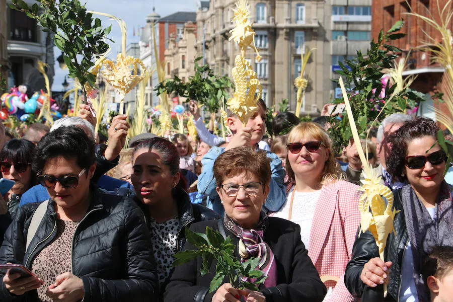 Fotos: Tradicional procesión de Las Palmas en León