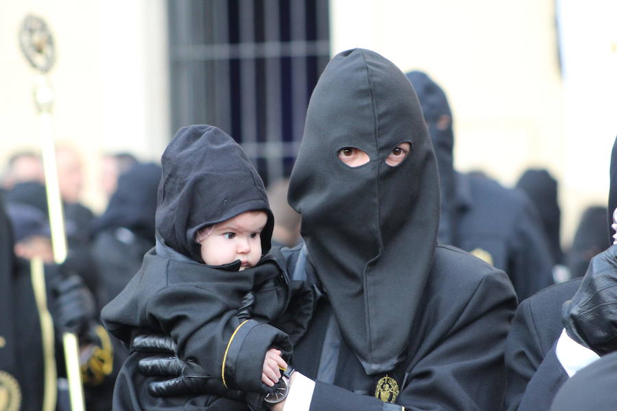 Fotos: Imágenes de la procesión del Dolor de Nuestra Madre