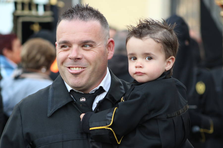 Fotos: Imágenes de la procesión del Dolor de Nuestra Madre