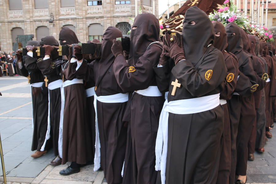 Fotos: Acto del Perdón en la Catedral de León