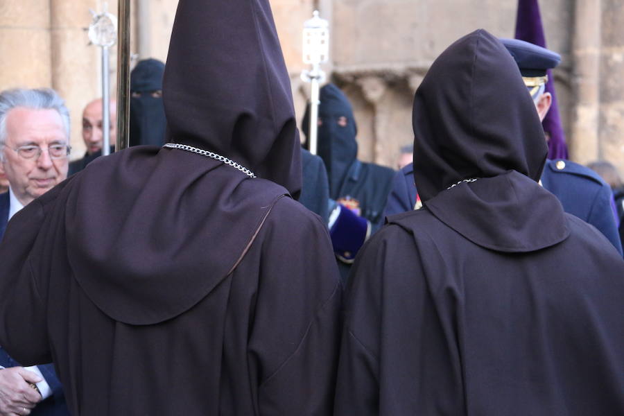 Fotos: Acto del Perdón en la Catedral de León