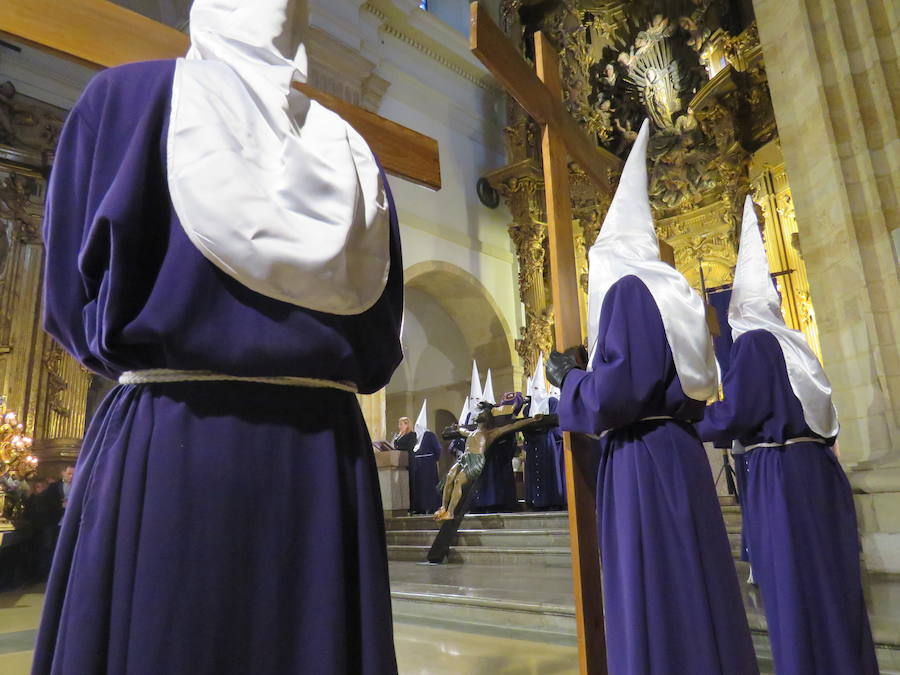 Fotos: Imágenes del Vía Crucis Leonés Cantado