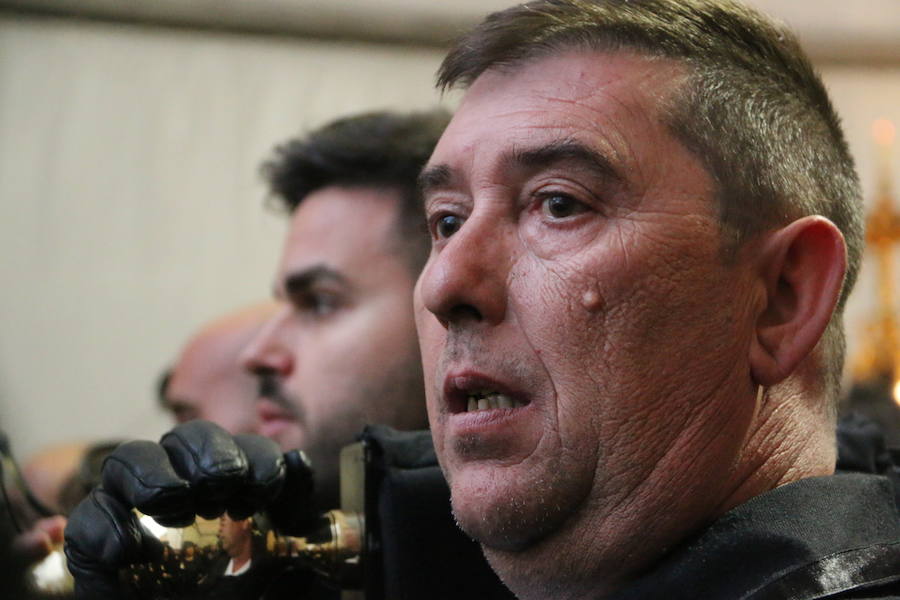 Fotos: Suspendida la Procesión de la Virgen de la Amargura