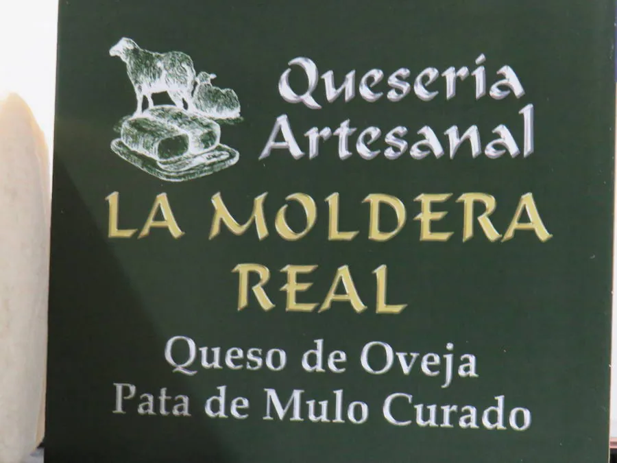 El sabor de la tradición es la Moldera Real quesos Trashumancia. Situada en la localidad leonesa de Santiago Millas, elabora de forma tradicional quesos artesanos pata de mulo, quesos redondo y quesos en aceite.