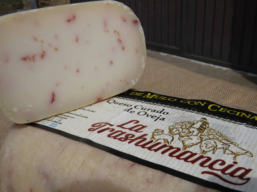 El sabor de la tradición es la Moldera Real quesos Trashumancia. Situada en la localidad leonesa de Santiago Millas, elabora de forma tradicional quesos artesanos pata de mulo, quesos redondo y quesos en aceite.
