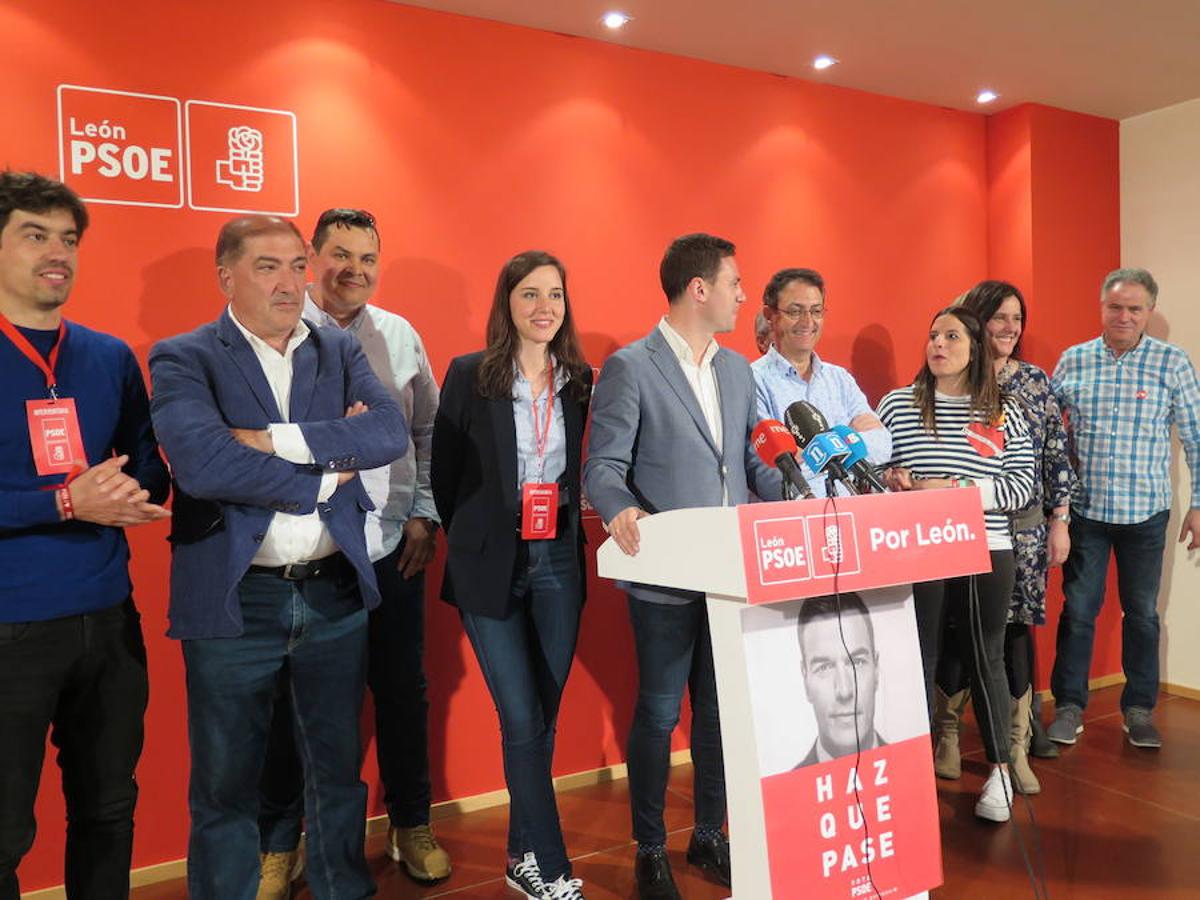 Fotos: El PSOE de León, de fiesta con sus dos diputados