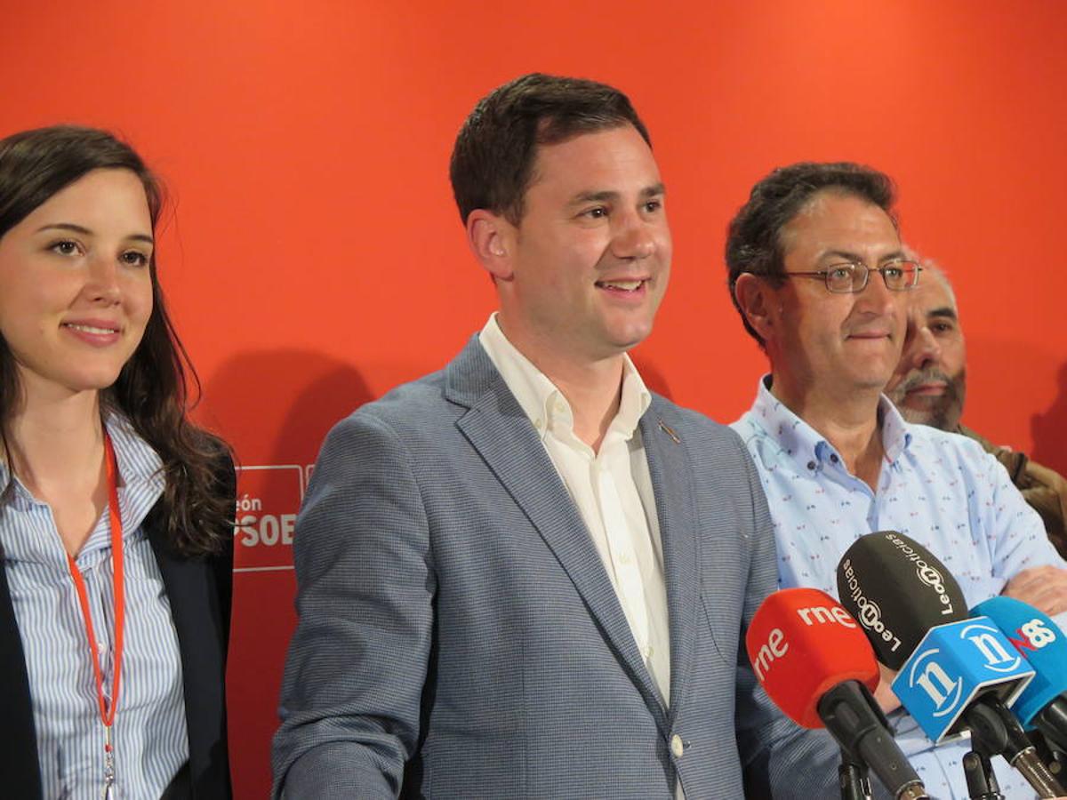 Fotos: El PSOE de León, de fiesta con sus dos diputados