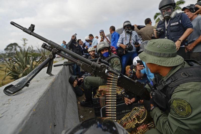 Los opositores Guaidó y Leopoldo López lideran el golpe contra Maduro 