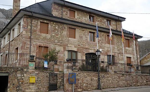 Ayuntamiento de Sena de Luna.