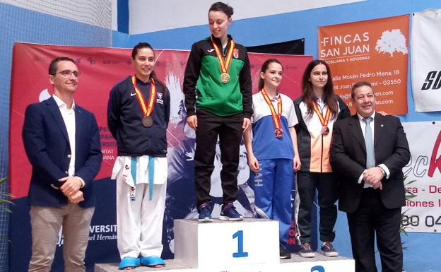 Virginia Granado, oro en el campeonato universitario de Kárate