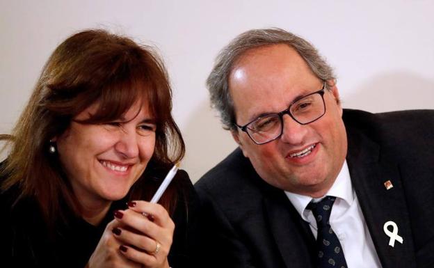 La candidata de JxCat al Congreso, Laura Borràs, y el presidente de la Generalitat, Quim Torra, durante una reunión.