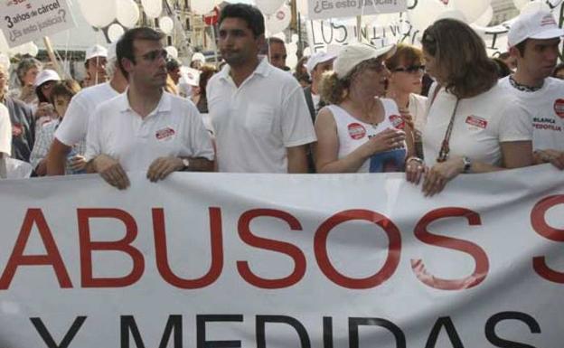 Marcha contra la pederastia. 