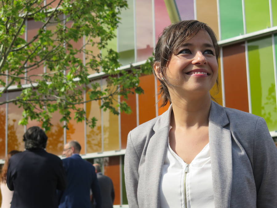 La candidatura presenta su apuesta ante los colores del Musac con Gemma Villarroel a la cabeza, con un programa que tendrá la transparencia, la colaboración público-privada y la creación de empleo por bandera
