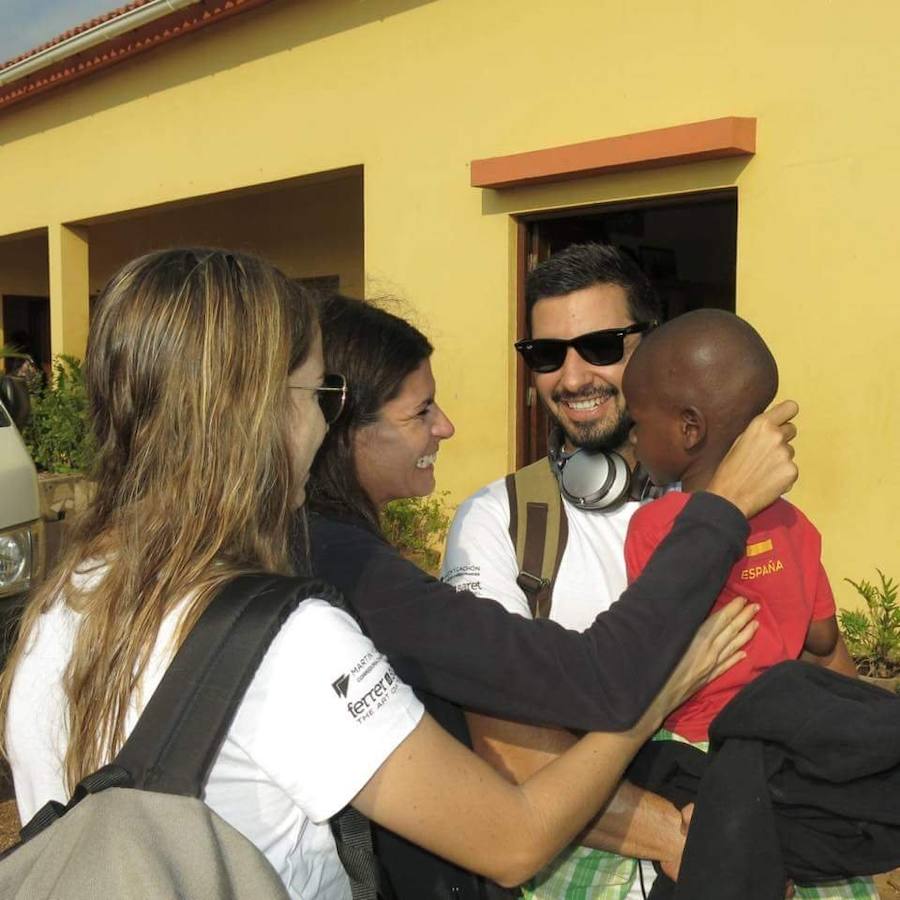 Jorge Sánchez, especialista del Servicio de Oftalmología del Hospital de León, viajará al país africano de Gabón para operar a 450 personas de cataratas junto a la Fundación Elena Barraquer