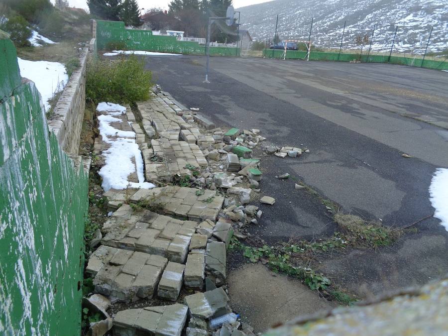 Esta entidad sostiene que la estación se encuentra en la más absoluta «decadencia«, ante la falta de «inversión, modernización y ampliación»