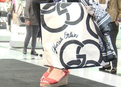 Imagen secundaria 1 - Algunos de los complementos mostrados en la pasarela.