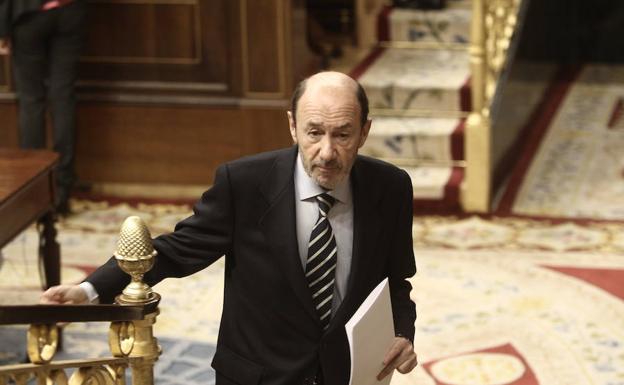 Alfredo Pérez Rubalcaba, durante un pleno del Congreso de los Diputados.