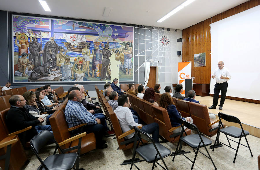 Fotos: Acto de campaña de Francisco Igea en Sahagún