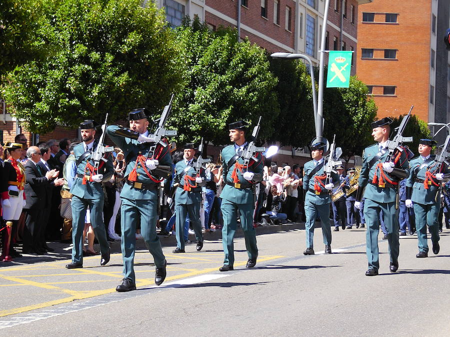 Fotos: ¡Viva honrada la Guardia Civil!