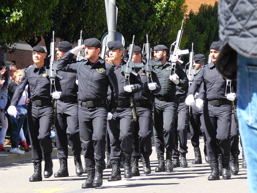 Fotos: ¡Viva honrada la Guardia Civil!