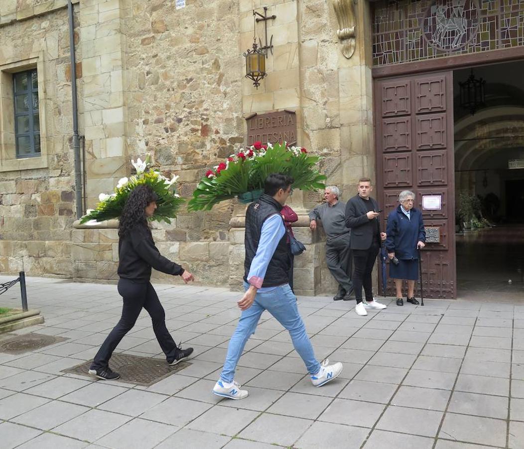 Fotos: Capilla ardiente del obispo de Astorga