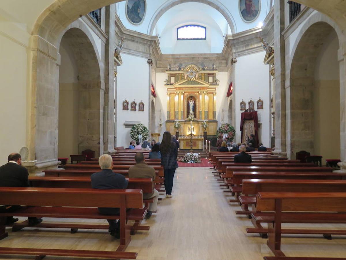 Fotos: Capilla ardiente del obispo de Astorga