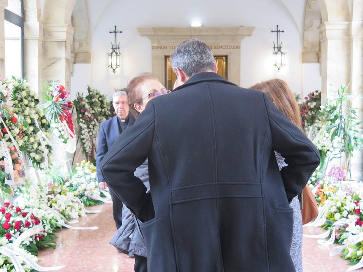 Fotos: Capilla ardiente del obispo de Astorga